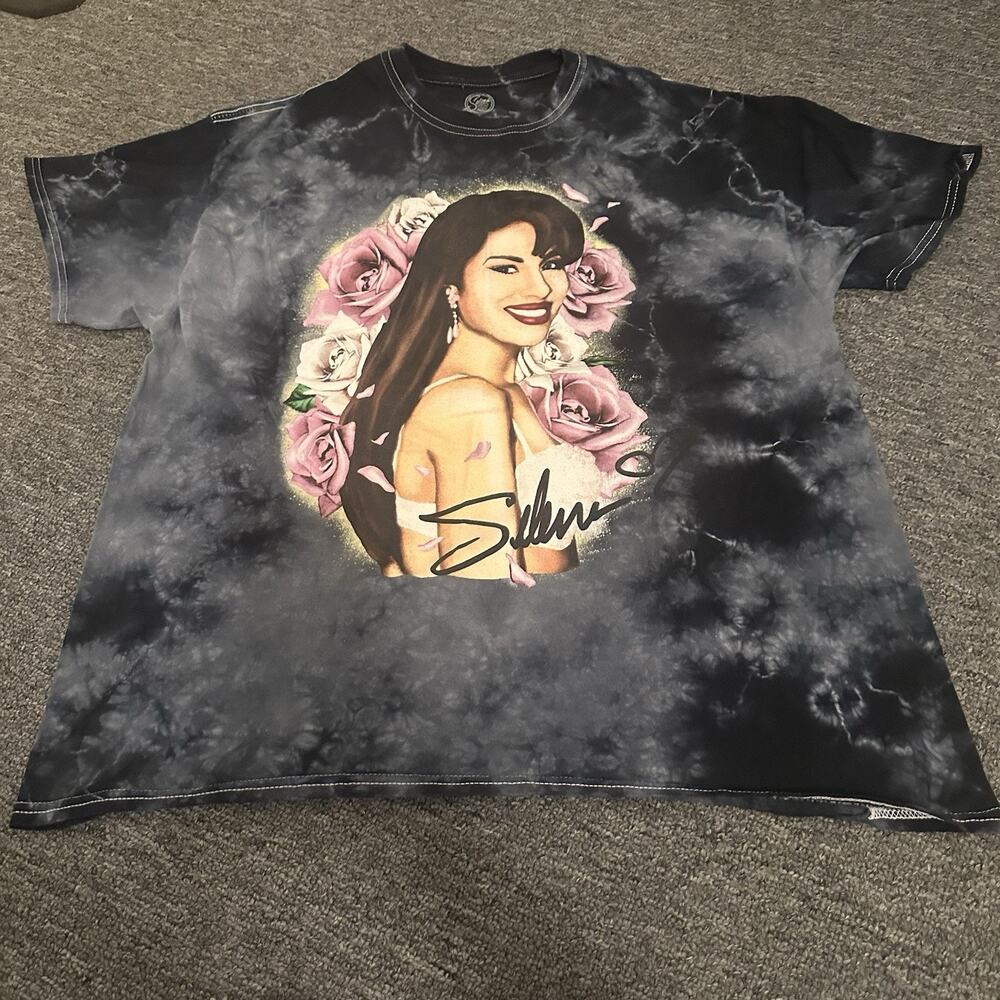 Selena Flower Official Merchanise Tie-dye T-Shirt Black Gray Size Large